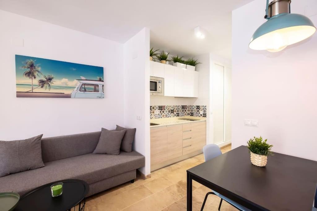 Modern & Cozy Studio Excellent Location Near Beach Торремолінос Екстер'єр фото